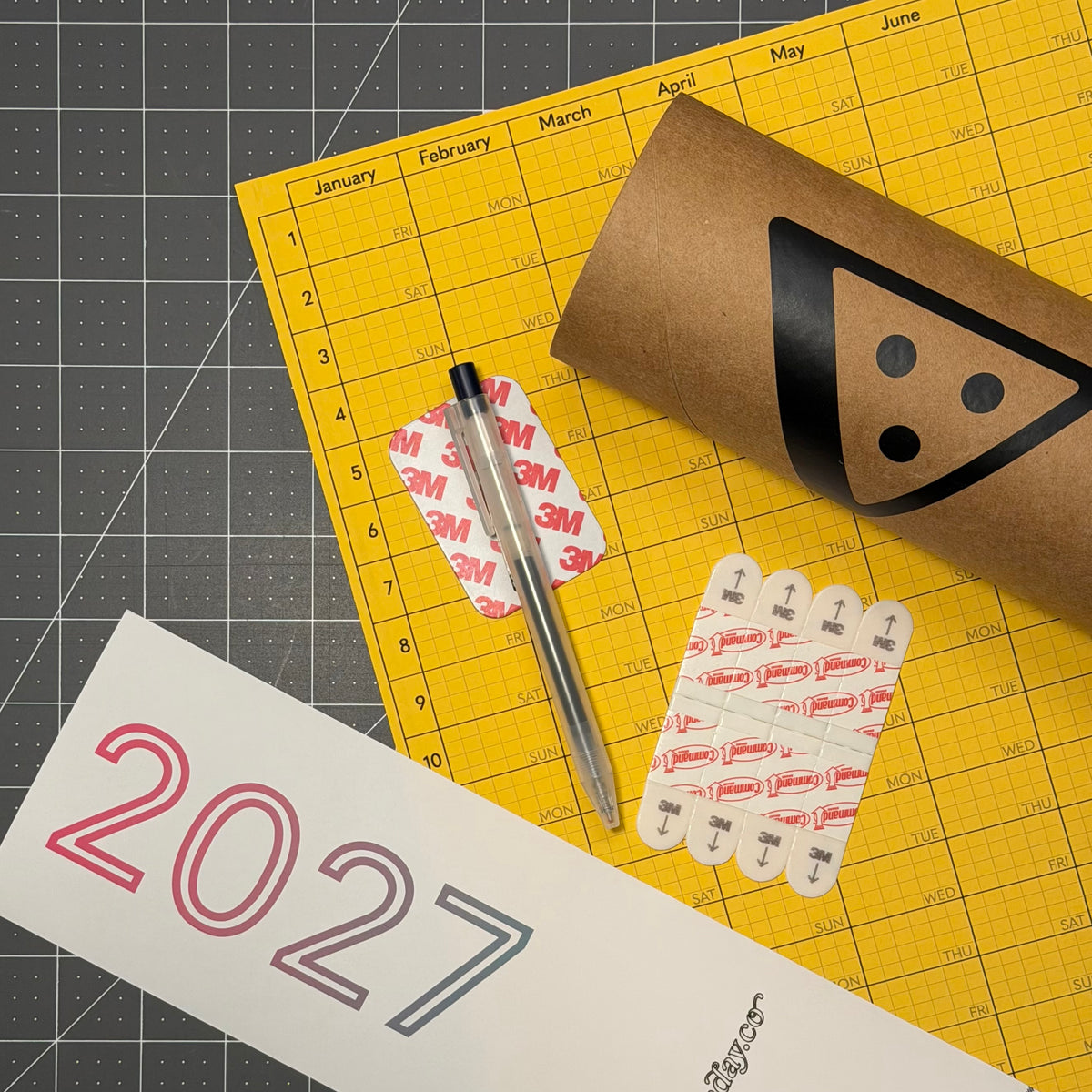 365 Wall Calendar: Monthly (2027)